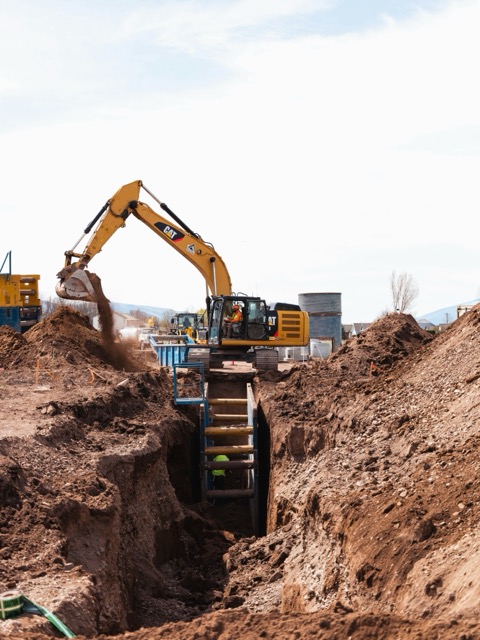 Construction site with monitored generators, fuel tanks and de-watering pumps connected to TakeOvr telemetry